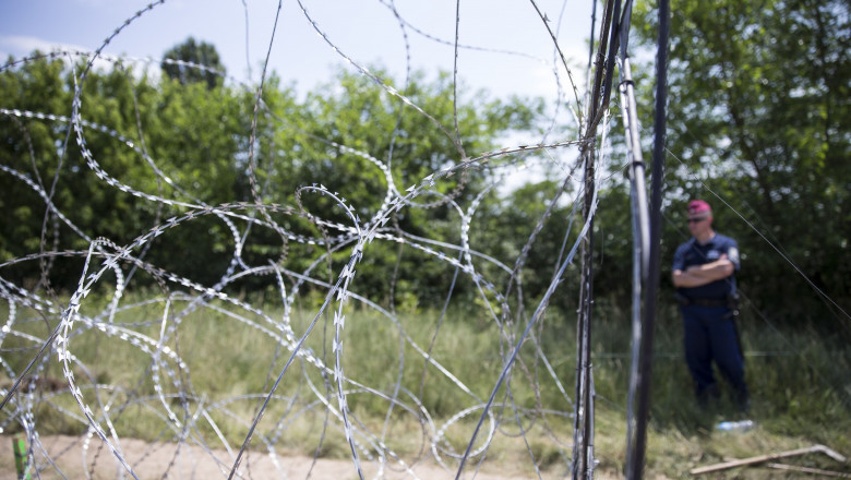 Hungary Begins Construction Of Border Fence
