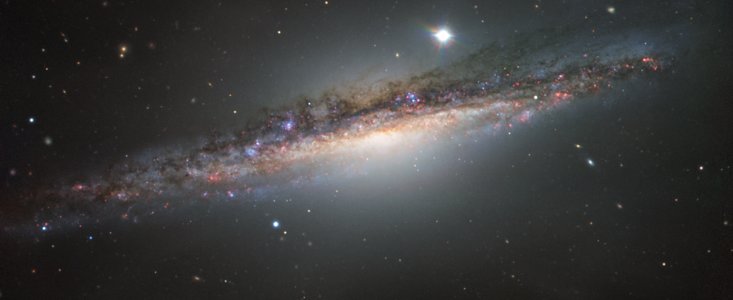 O galaxie gigantică, care avea odată 300 de miliarde de stele ca Soarele, a fost descoperită moartă