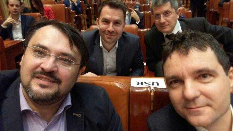 cristian ghinea, nicusor dan, selfie usr in parlament_fb ghinea