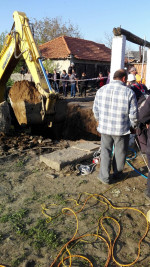 escavator copil 250417