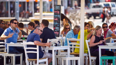 Images Of Beachside Retail Ahead Of Sales Figures