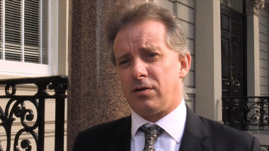 Christopher Steele/Captura CBS