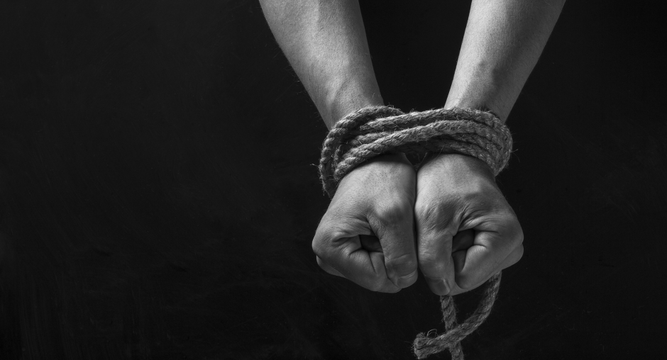 Un taiwanez răpit de recuperatorii de bani a fost amendat pentru părăsirea carantinei. Povestea incredibilă a ghinionistului Chen