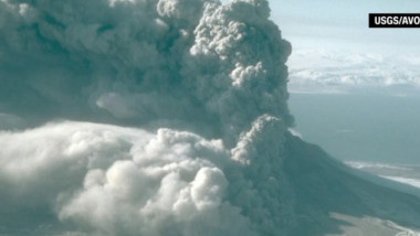 eruptie vulcan alaska