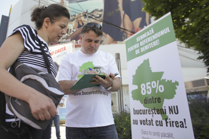 170607_STRANGERE_SEMNATURI_REFERENDUM_FIREA_09_INQUAM_PHOTOS_Octav_Ganea