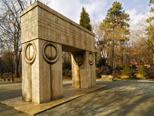 Brâncuși rămâne în afara patrimoniului UNESCO încă cel puțin doi ani