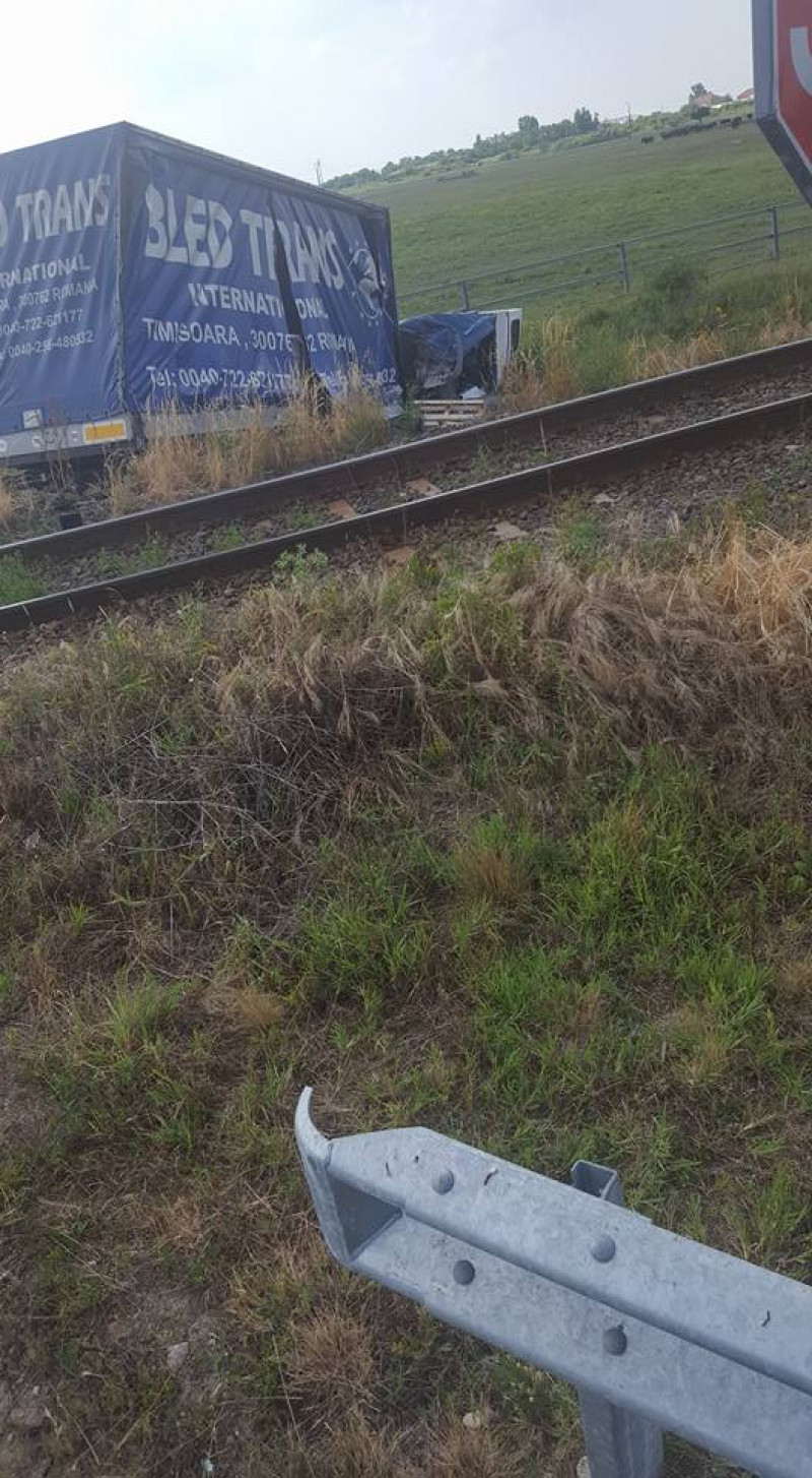 accident tren Salonta1