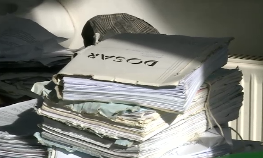 Angajații de la Registrul Comerțului intră în grevă japoneză, nemulțumiți că au cele mai mici salarii din justiție