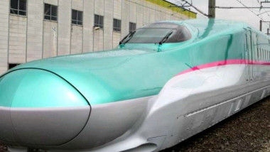 hyperloop-train