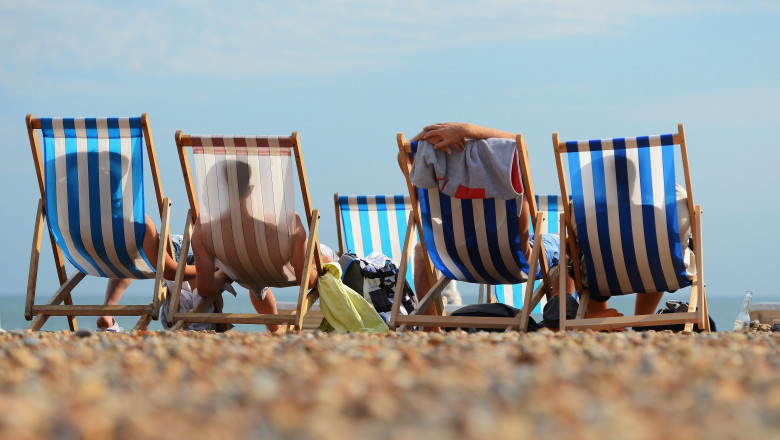 Temperatures Soar As UK Heatwave Returns