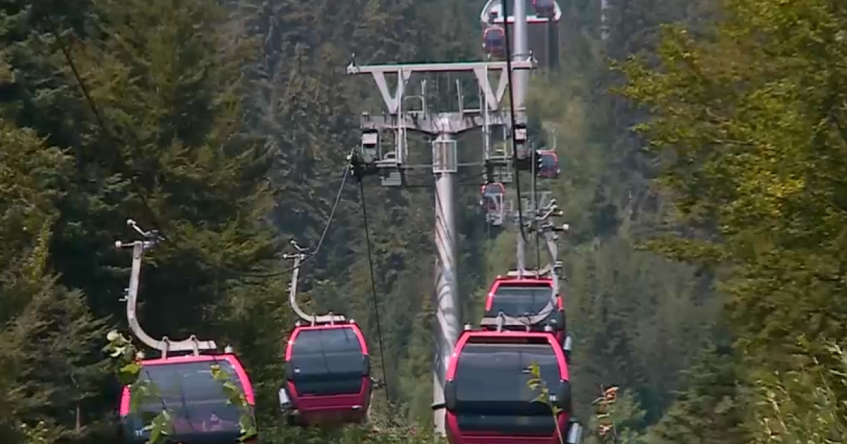 Probleme la telegondola din Sinaia: un pilon al instalației s-a mișcat din cauza unui șantier alăturat, unde se construiește un hotel