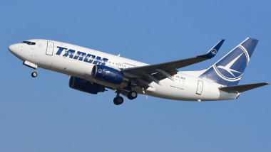 tarom avion