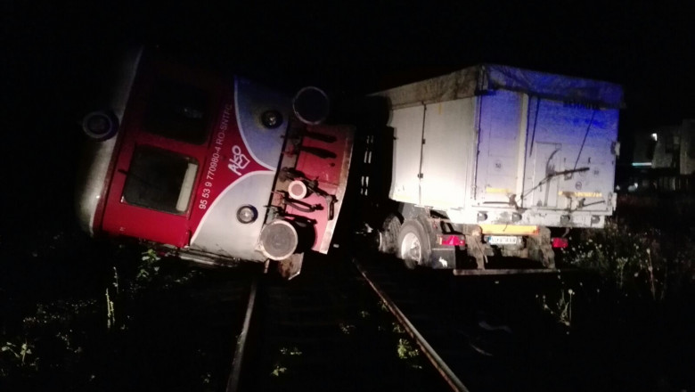 accident tren Valea Oltului Caineni 230817 (3)