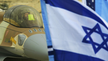 Israel Welcomes First F-16I Jet Fighters