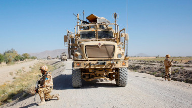 vehicul mrap afganistan militari romani raniti