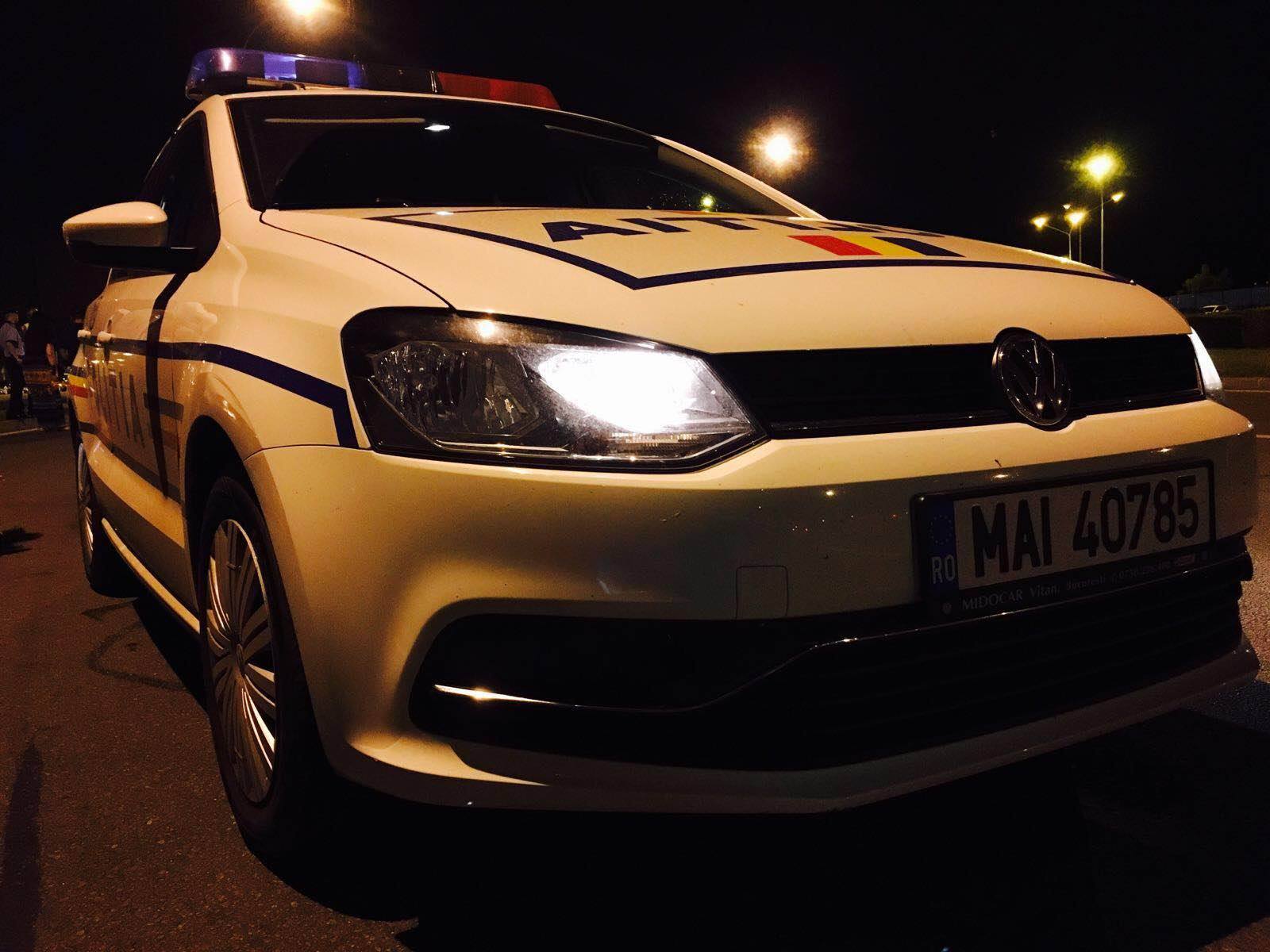 Patronul unui cunoscut club de manele, reținut pentru furt de curent. Poliţiştii au descins atunci când pe scenă cânta Adrian Minune