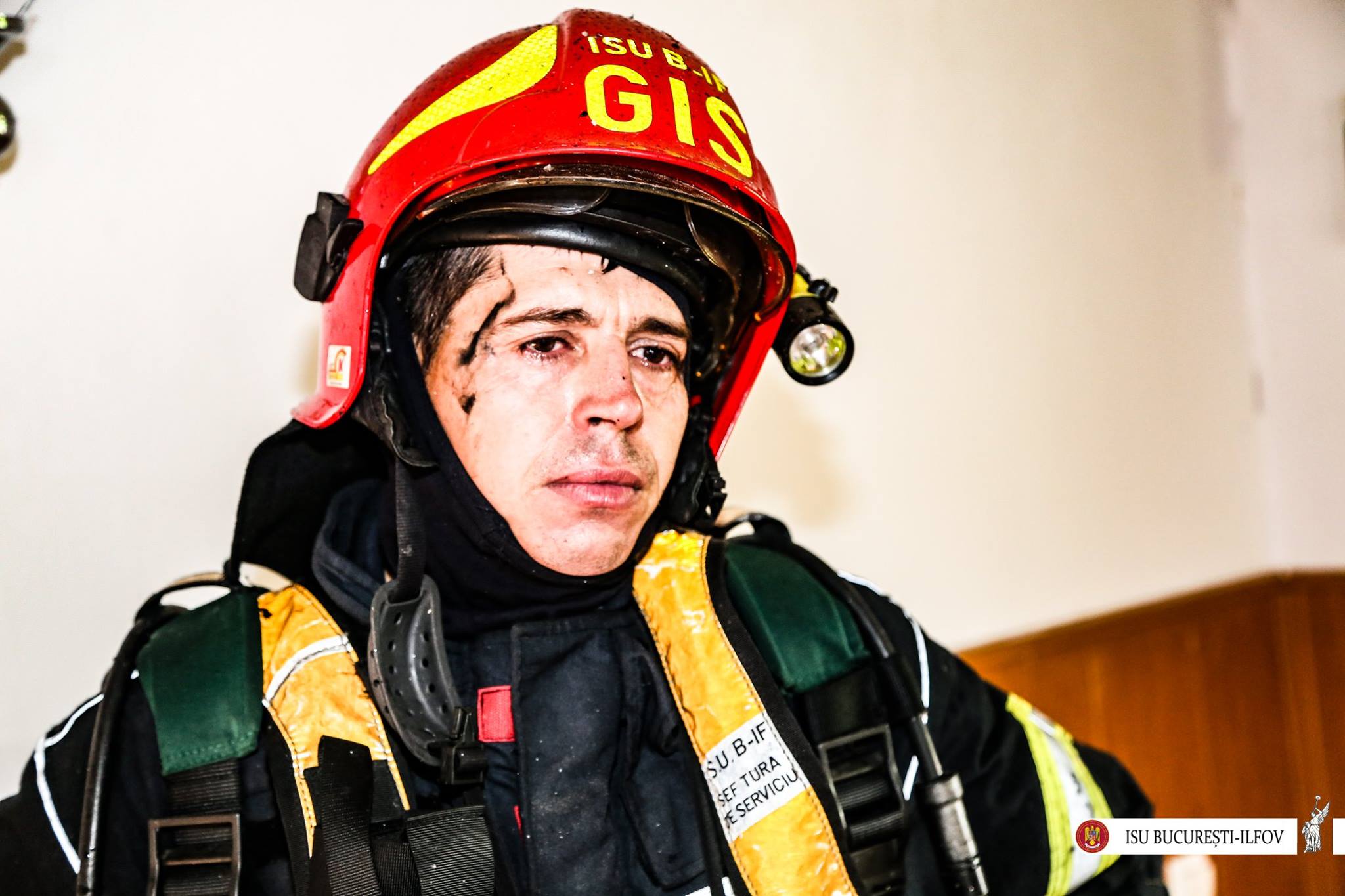 pompieri incendiu azil FB.jpg 4