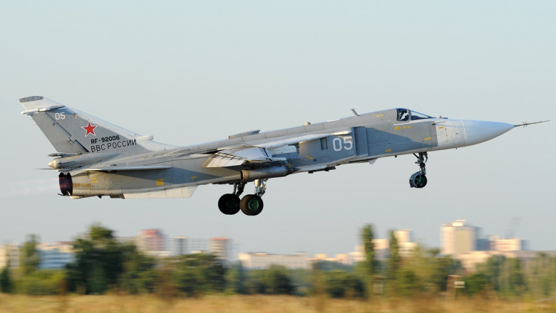 Sukhoi_Su-24M2,_Russia_-_Air_Force_AN1995080 wiki