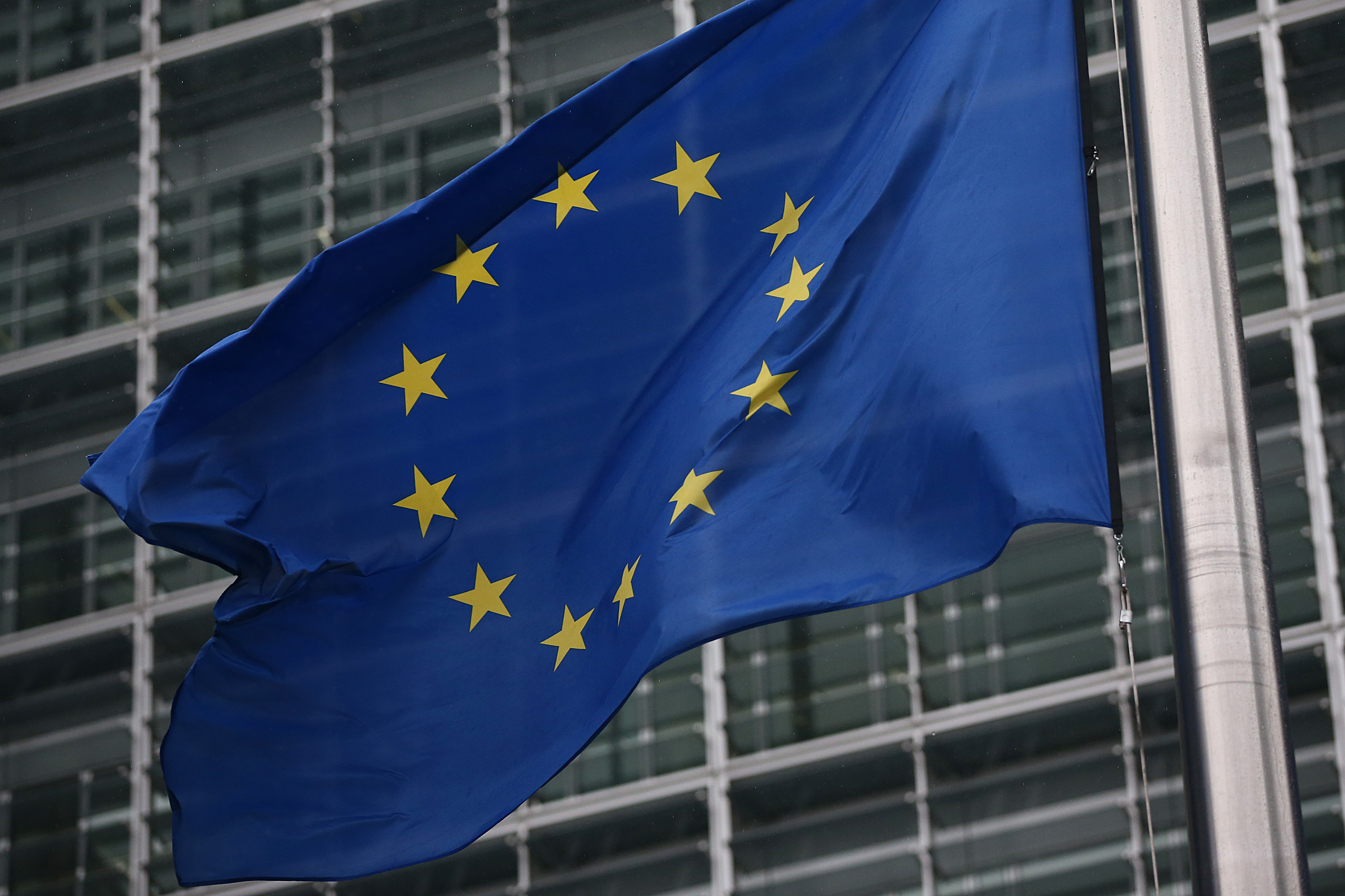 Suma uriașă pe care trebuie să o cheltuie UE în fiecare an pentru a ajunge la emisii zero în transport