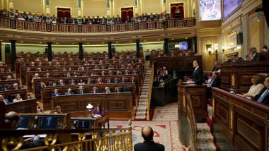 Spanish Parliament Votes To Allow Abdication Of King Juan Carlos