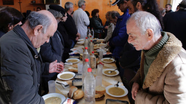 grecia saracie somaj pensii saraci ajutoare sociale