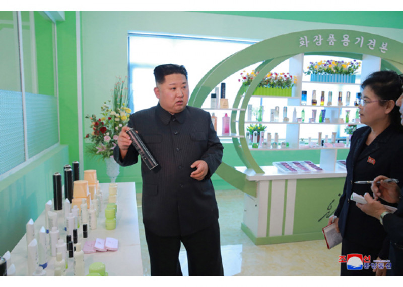 Kim jong un fabrica de cosmetice 5