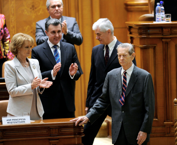 regele mihai in parlament - agerpres