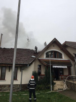 incendiu sediul Adm Parc Natural Apuseni Sudrigiu 151117 (6)