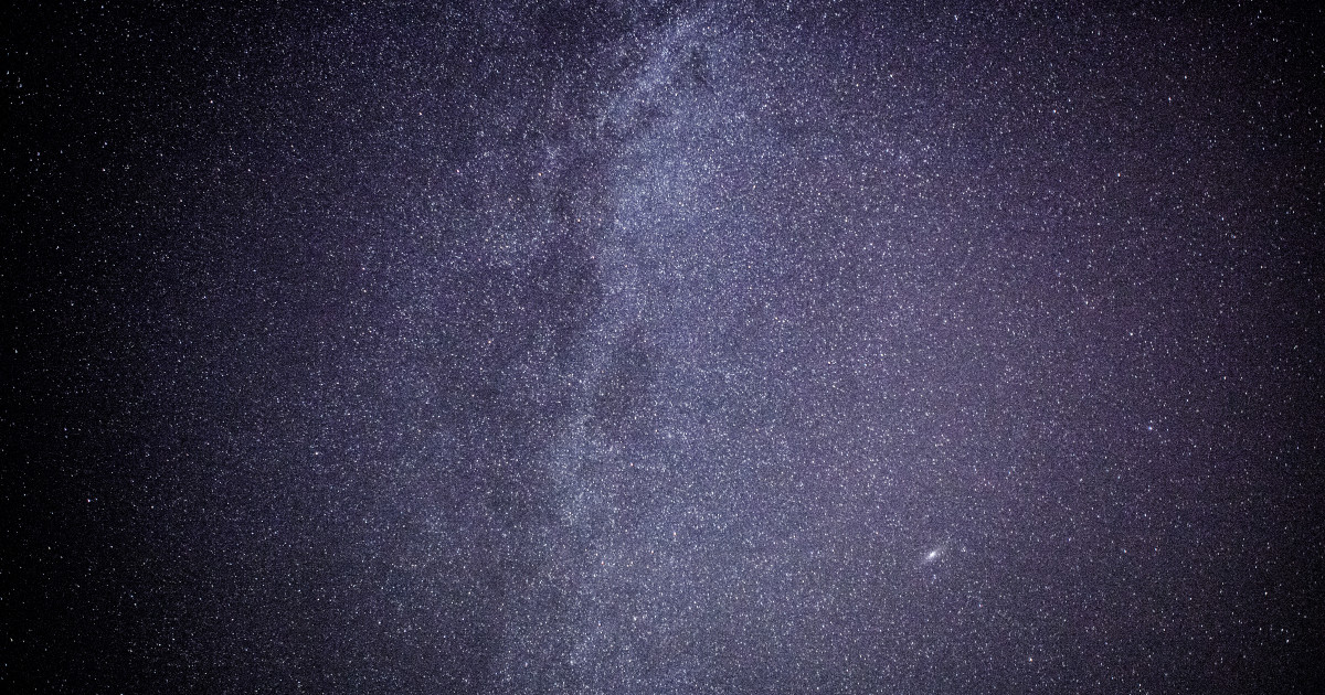 Astronomii au descoperit un sistem planetar nemaivăzut până acum. Ce i-a intrigat pe oamenii de știință