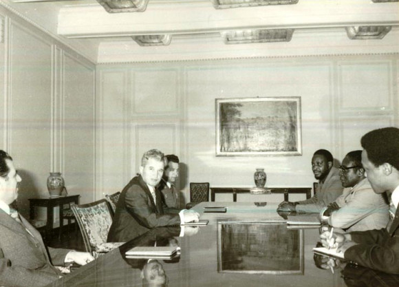 ceausescu si mugabe in 76 - iccmer