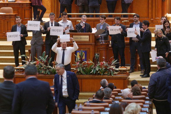 protest usr parlament inquam octav ganea 20171206162657_IMG_8645-01