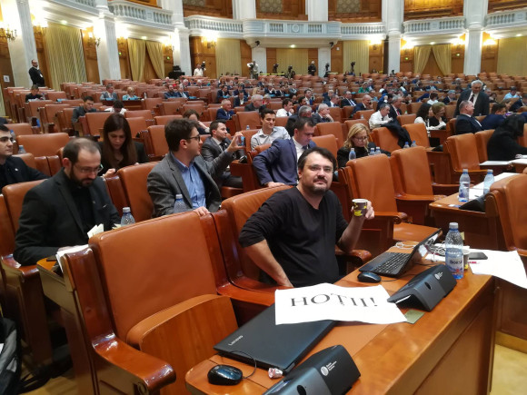 cristian ghinea parlament_fb