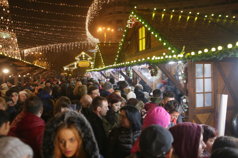 171201_Iluminat_Sarbatori_Bucuresti_INQUAM_Photos_Octav_Ganea_02