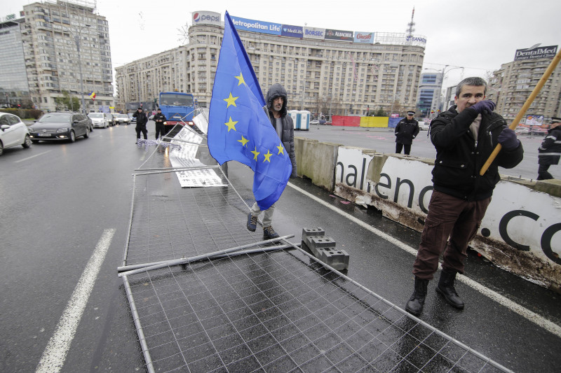 171202_PROTEST_TARG_VICTORIEI_03_INQUAM_Photos_George_Calin