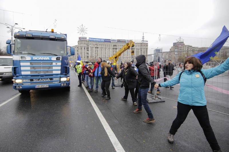 171202_PROTEST_TARG_VICTORIEI_12_INQUAM_Photos_George_Calin