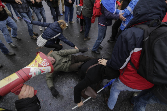171202_PROTEST_TARG_VICTORIEI_03_INQUAM_Photos_George_Calin (2)