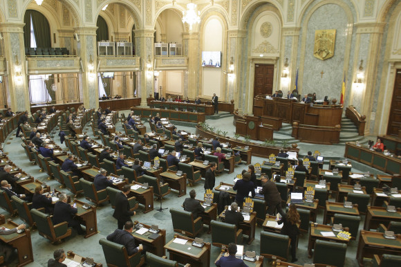 171219_protest senat PARLAMENT_01_INQUAM_Photos_Octav_Ganea