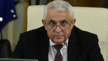 Ministrul Agriculturii Petre Daea in sedinta de Guvern