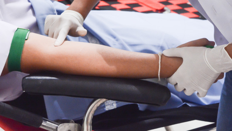 injectie donare sange virus medic spital