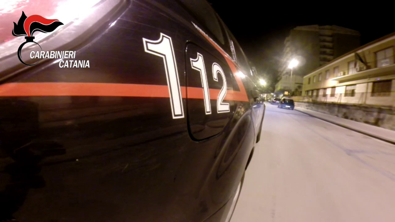 Atac în stil mafiot în Roma. O tânără româncă însărcinată a fost bătută și jefuită de 11.000 de euro de doi falși carabinieri