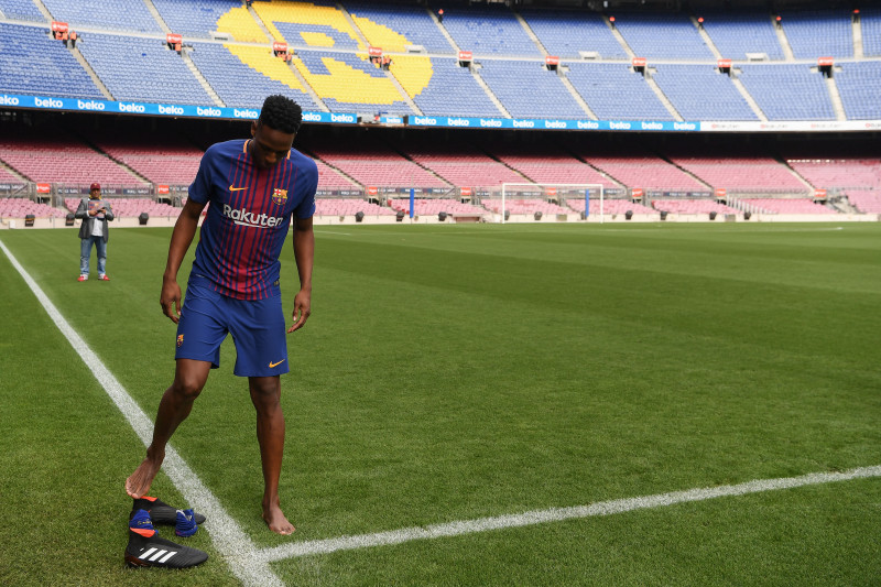 New Barcelona Signing Yerry Mina Unveiled