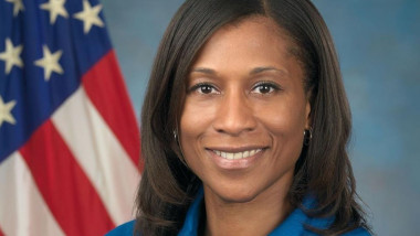 femeie astronaut afroamericana retrasa nasa misiune spatiala