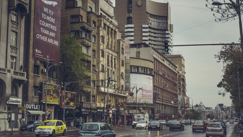 masini trafic bucuresti magheru intercontinental