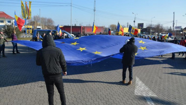 mars-cu-steagul-uniunii-europene_22