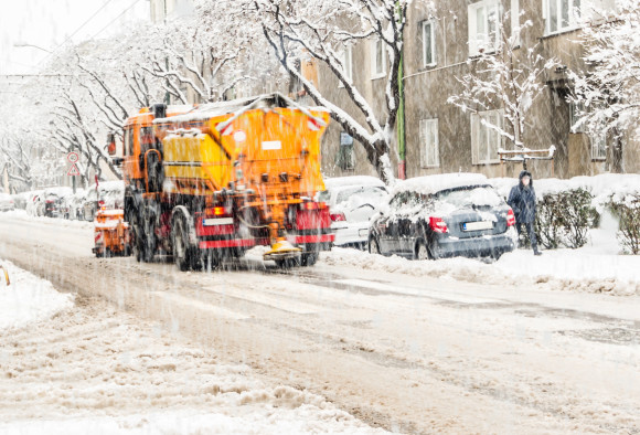 ninsoare ger frig ninge iarna shutterstock