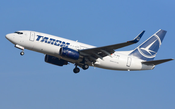 avion tarom shutterstock