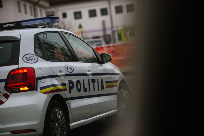 masina de politie_fb politia romana