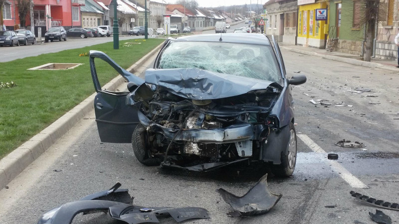 accident seful consilierilor PSD din caransebes (2)