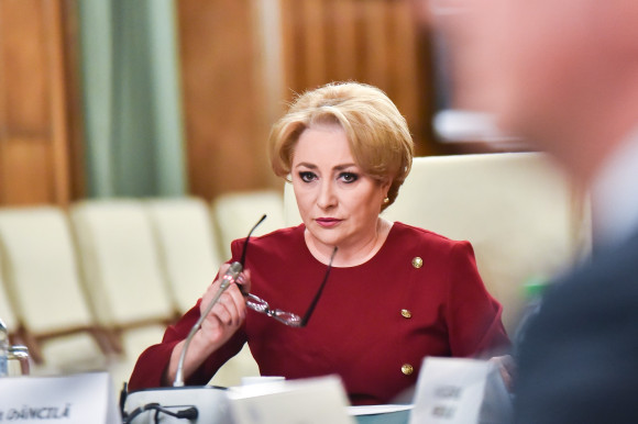 viorica dancila cu ochelari_gov ro