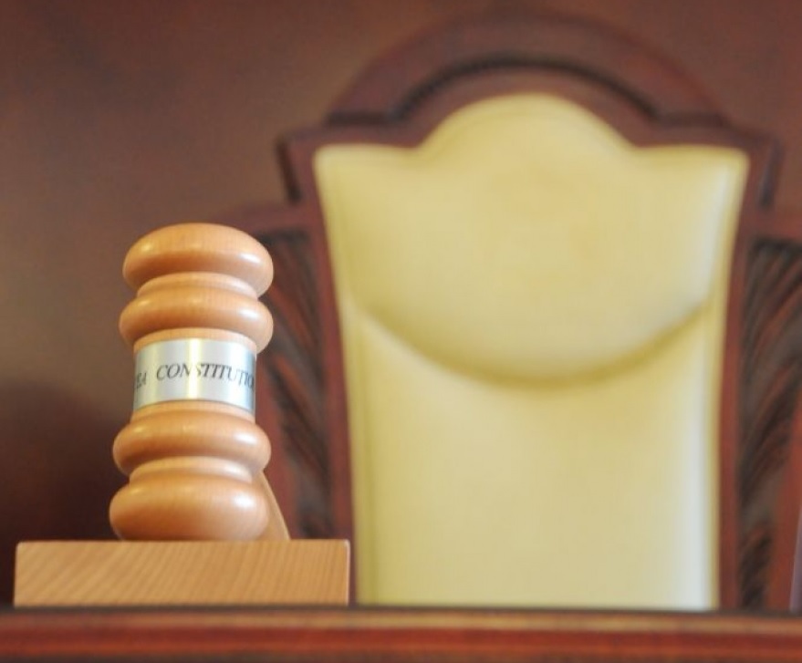 CCR declară neconstituțională o prevedere din Statutul funcționarilor publici. Judecătorii Curții spun că „lasă loc arbitrariului”